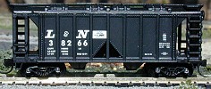 DeLuxe L&N 2 Bay Covered Hopper