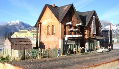 Downtown Deco Adam's Avenue Part IV